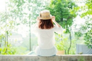 成熟點的說說：人和人之間的距離，太近了會扎